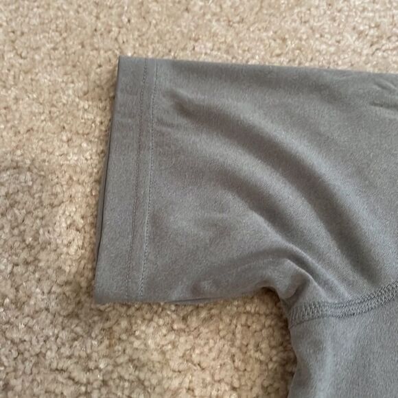 BOYS YOUTH MEDIUM UNDER ARMOUR SHIRT - Picture 4 of 10